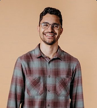  علي مصطفى